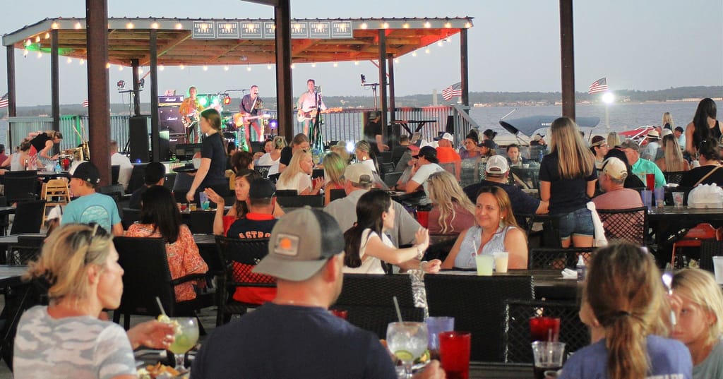 Best of Lake Conroe Restaurants at Conroe Lighthouse