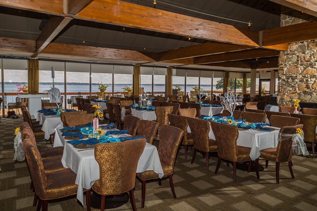 Best of Lake Conroe Restaurants at Walden's Lakefront Dining