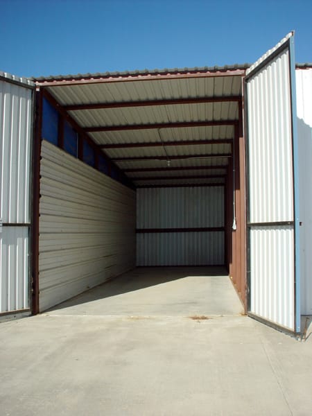 Empty boat storage unit