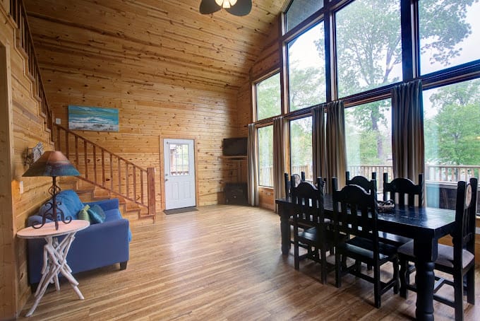 Water’s Edge Resort cabin