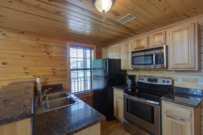 Water’s Edge Resort cabin