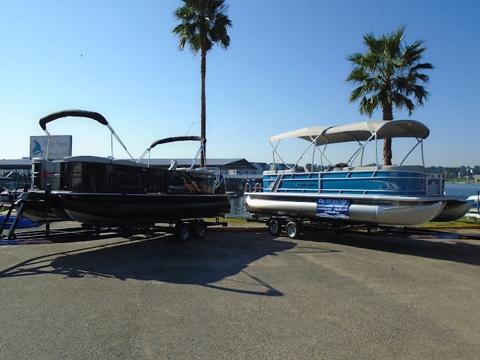 Pier 105 pontoon boats