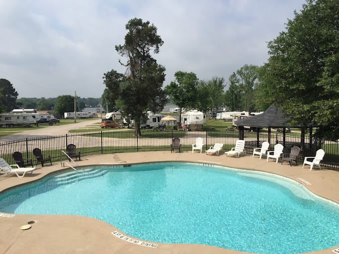 Venice on the Lake swimming pool