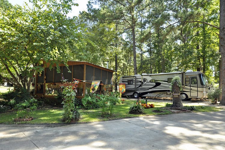 Stow-A-Way Marina & RV Park