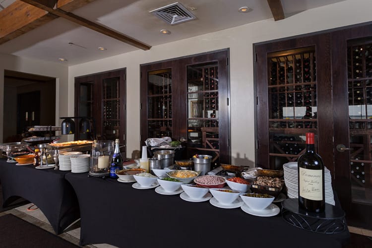 Walden's Lakeview Dining buffet