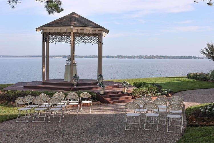 Walden's Lakeview Dining weddings