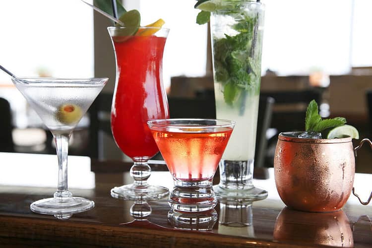 Walden's Lakeview Dining drinks