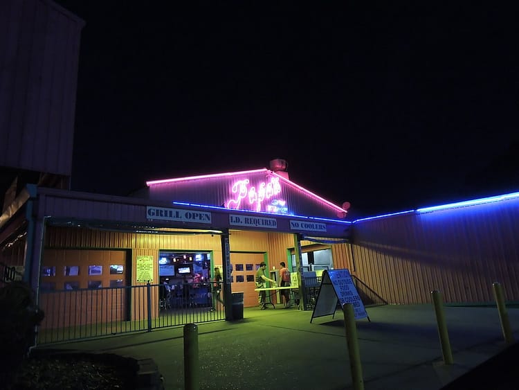 Papa's on the Lake entrance at night