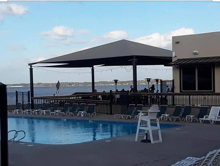 Breakwater Grille poolside