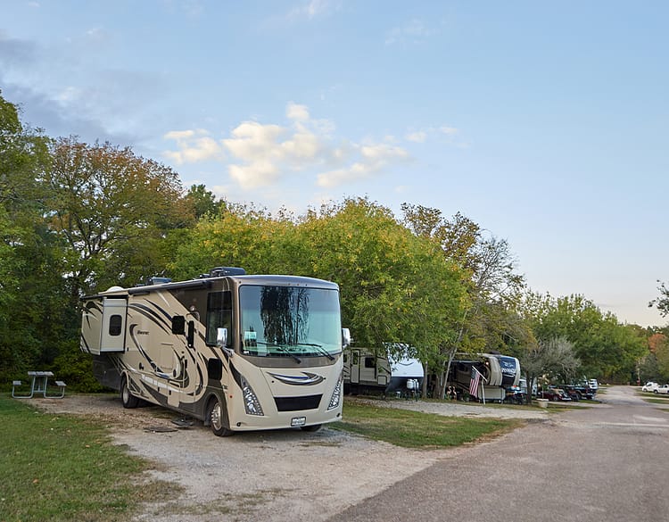 Lake Conroe RV & Camping Resort pad sites