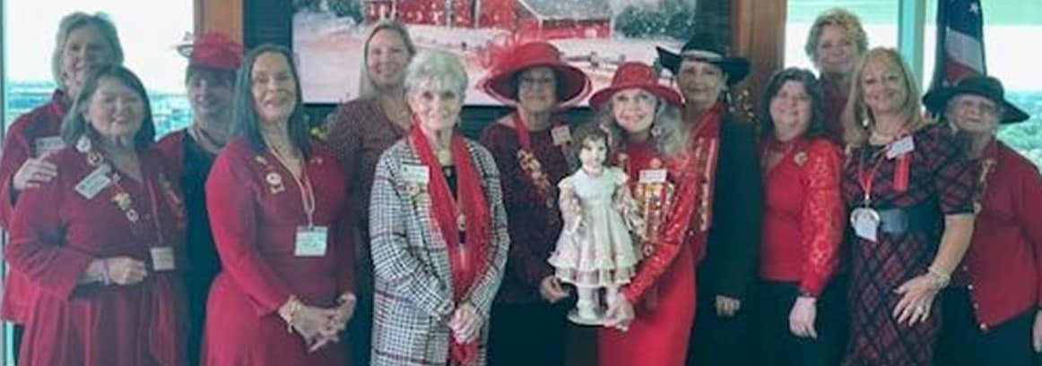 RJOA LYN HOWARD WINS ENDOWMENT DOLL AUCTION AT TX UDC FORUM!