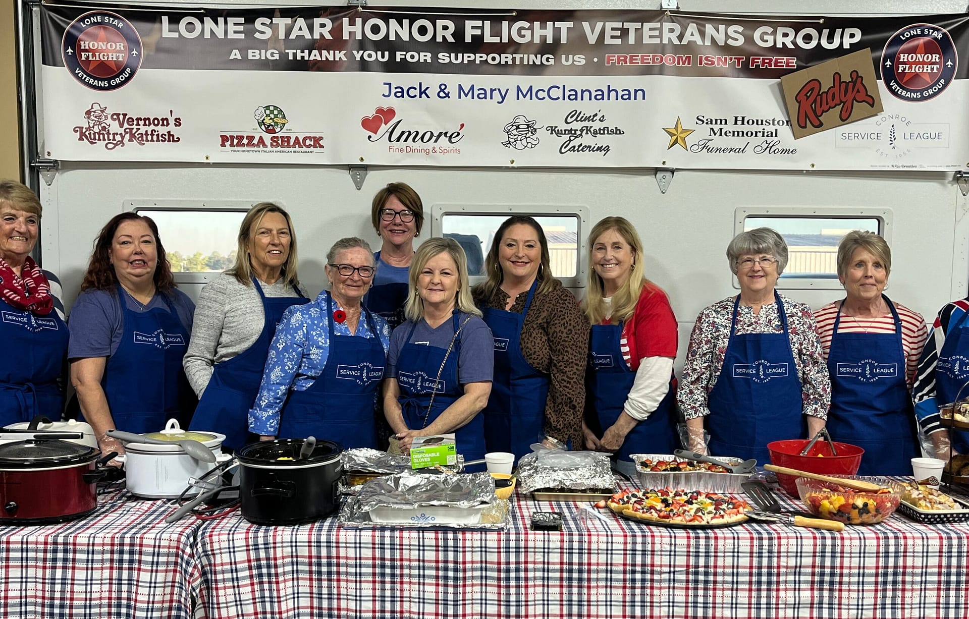 Conroe Service Ladies Feed 105 Veterans
