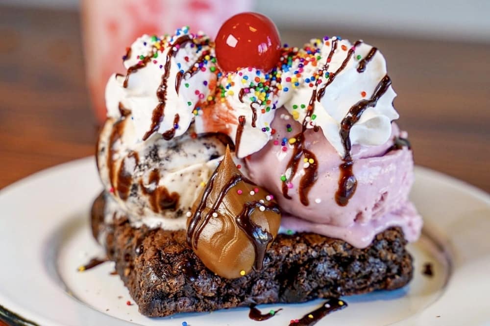 La Argentina offers frozen desserts including a brownie and gelato. (Courtesy La Argentina)