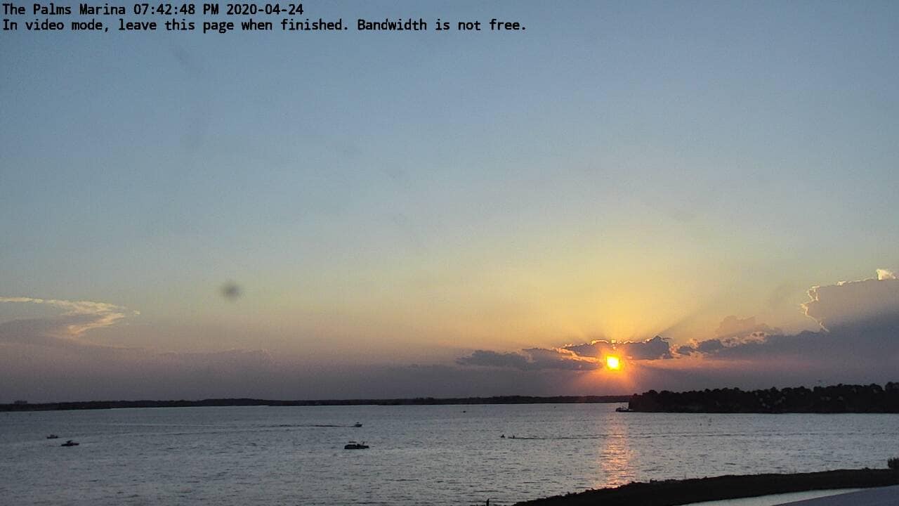 20-04-24_19-42-48-87.jpg Lake Conroe sunset photo