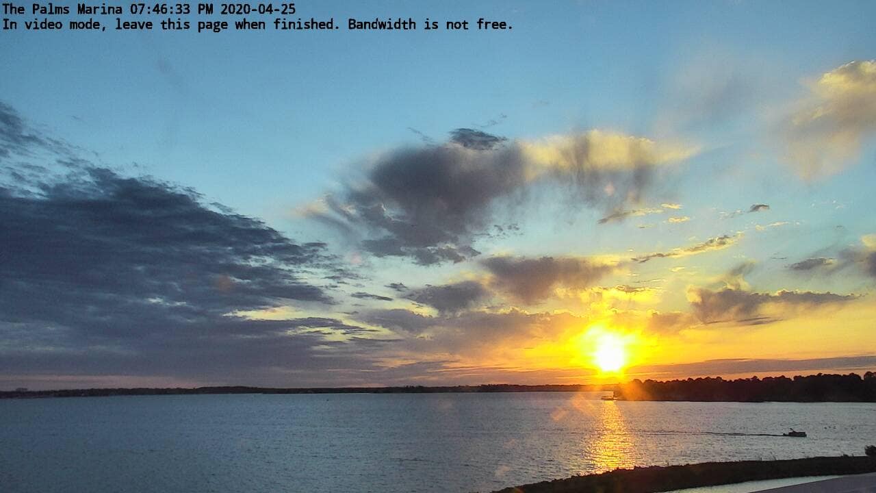 20-04-25_19-46-33-88.jpg Lake Conroe sunset photo