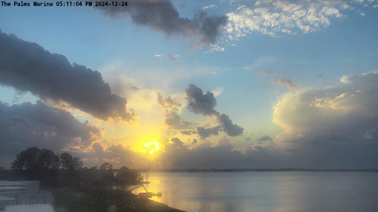 24-12-24_17-11-04-18.jpg Lake Conroe sunset photo