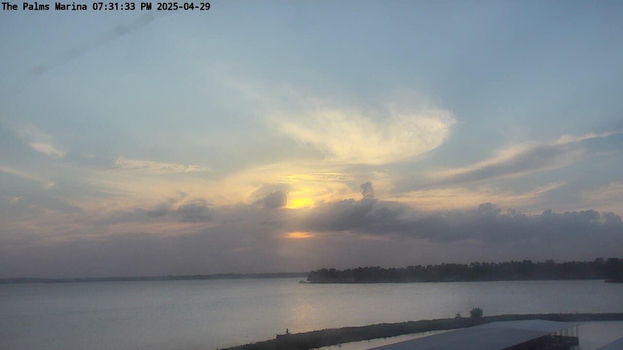 25-04-29_19-31-33-97.jpg Lake Conroe sunset photo