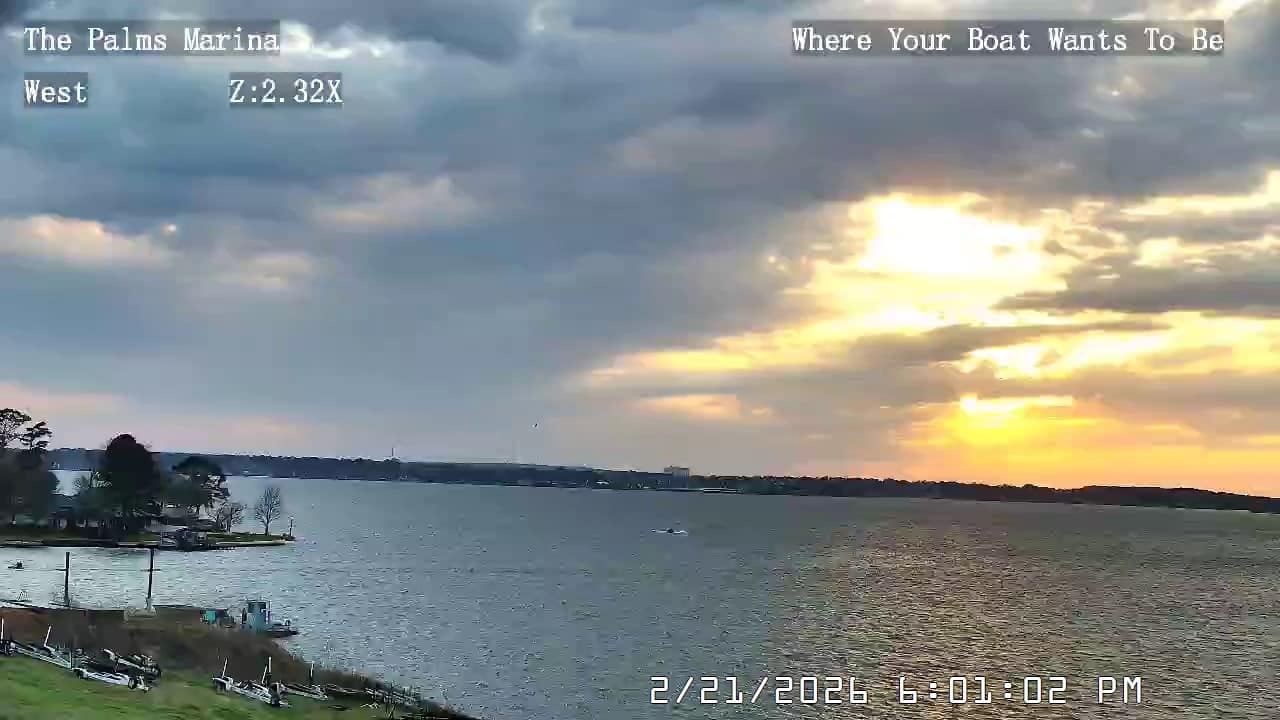 26-02-21-18-01-02 Lake Conroe sunset photo