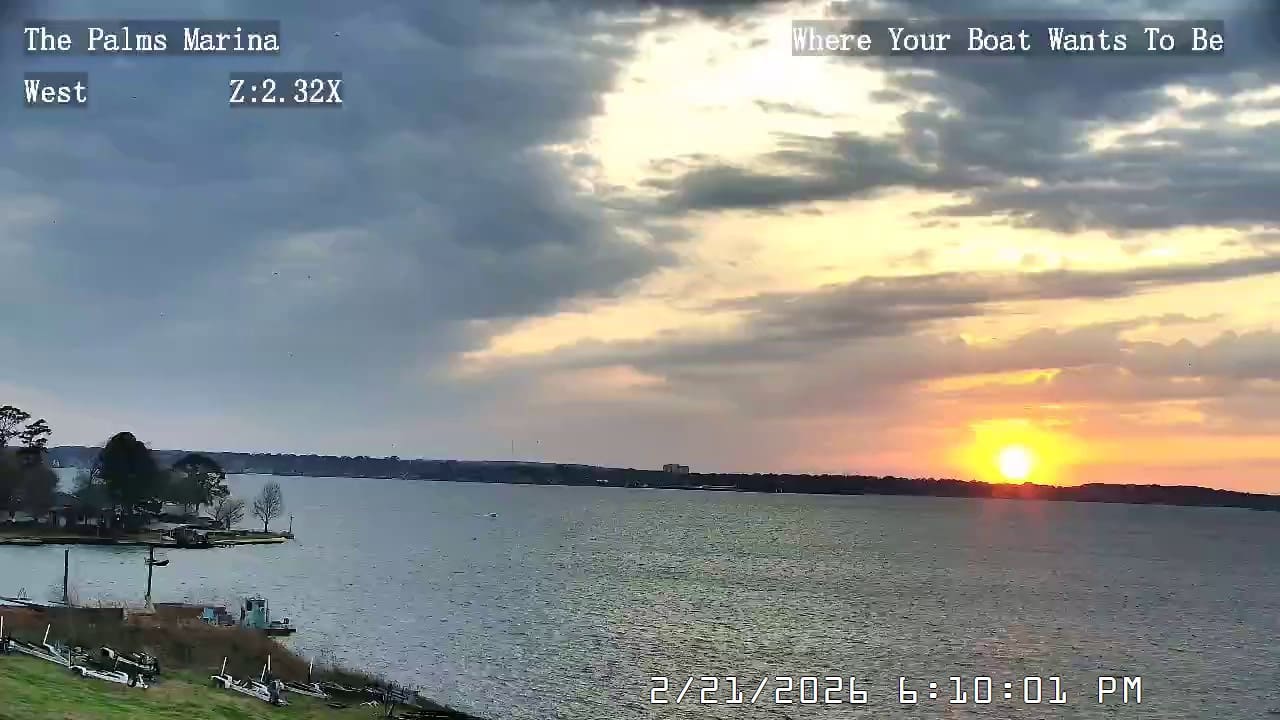 26-02-21-18-10-01 Lake Conroe sunset photo