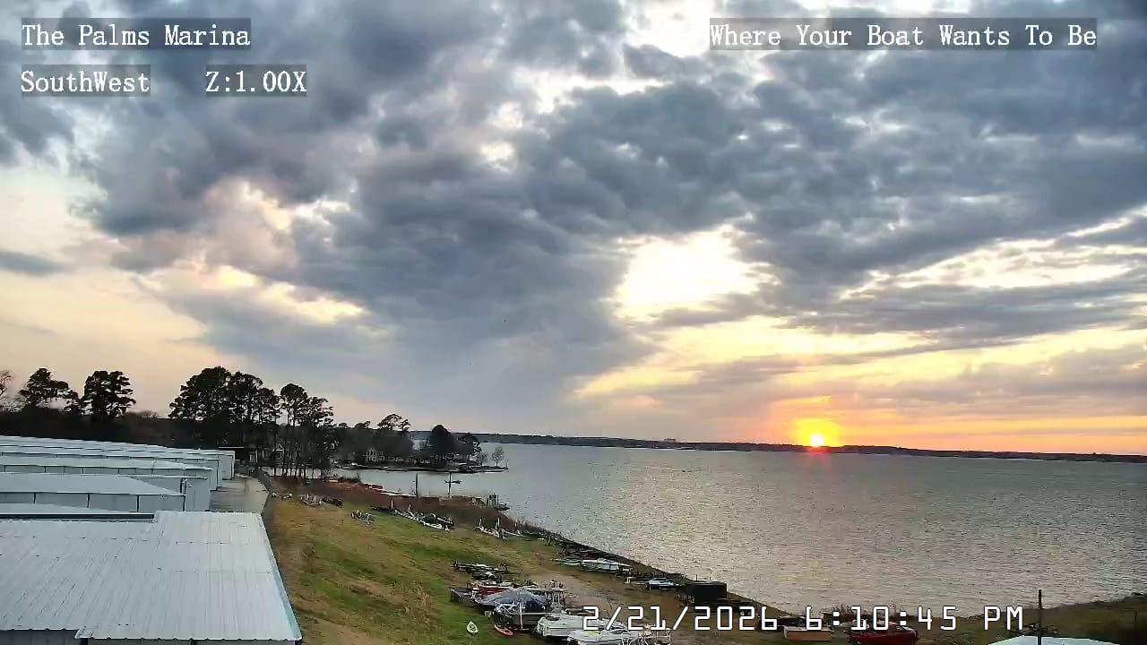 26-02-21-18-10-45 Lake Conroe sunset photo